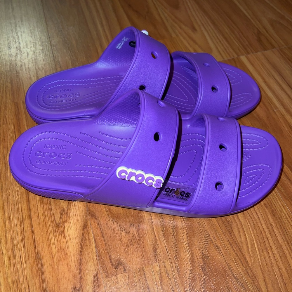 NEW womens CROCS sandals